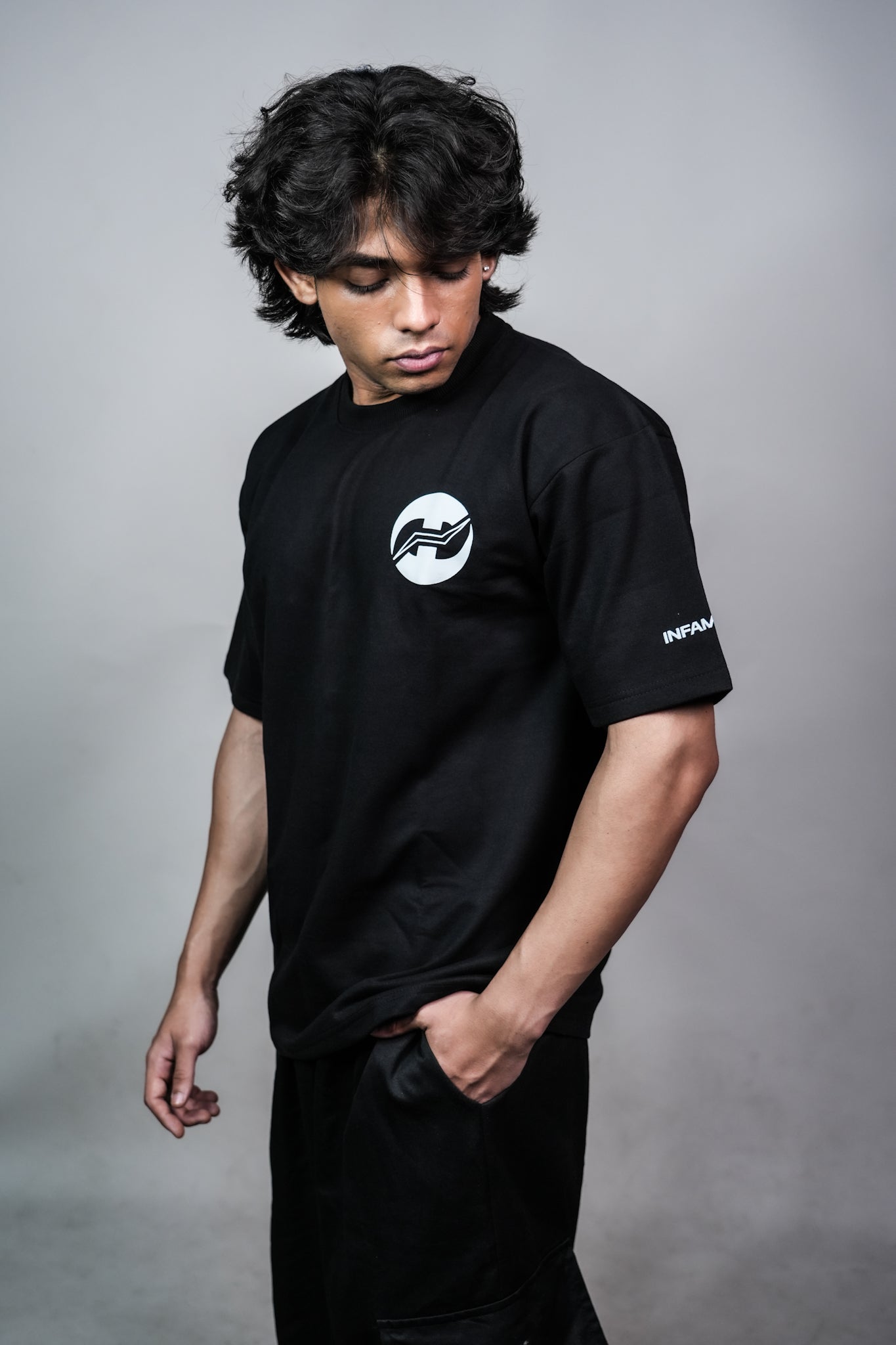 BLACK TEE